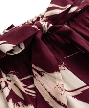 Load image into Gallery viewer, Floral Printed Woven Belted Culotte Pant