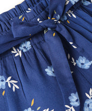 Load image into Gallery viewer, Floral Printed Bow Belt Shorts