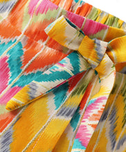 Load image into Gallery viewer, Zig Zag Print with Bow Applique Skorts - Yellow