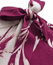 Load image into Gallery viewer, Floral Printed Woven Bow Applique Skort