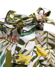 Load image into Gallery viewer, Floral Printed Woven Bow Applique Skort