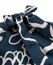 Load image into Gallery viewer, Floral Printed Woven Bow Applique Skort