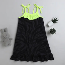 Load image into Gallery viewer, Abstract Open Strap with Frill Nighty