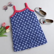 Load image into Gallery viewer, CrayonFlakes Soft and comfortable Abstract Printed Closed Strap Dress / Frock