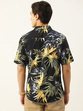 Load image into Gallery viewer, Floral Printed Half Sleeves Mens Shirt