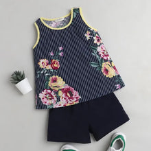 Load image into Gallery viewer, CrayonFlakes Soft and comfortable Floral Striped Printed Set