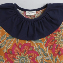 Load image into Gallery viewer, CrayonFlakes Soft and comfortable Floral Neck Frill Leggings Set