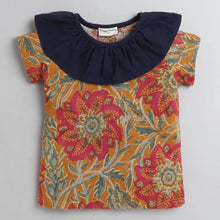 Load image into Gallery viewer, CrayonFlakes Soft and comfortable Floral Neck Frill Leggings Set