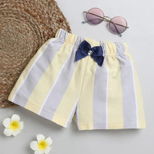 Load image into Gallery viewer, CrayonFlakes Soft and comfortable Striped Printed with Bow Short