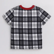 Load image into Gallery viewer, CrayonFlakes Soft and comfortable Checkered Printed Tshirt