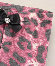 Load image into Gallery viewer, Animal Print with Bow Leggings