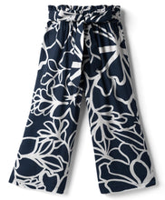 Load image into Gallery viewer, Woven Floral Printed Crop Top Culotte Pant Co-ord Set