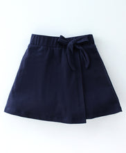 Load image into Gallery viewer, Leaves Printed Frilled Top Flapped Short Set