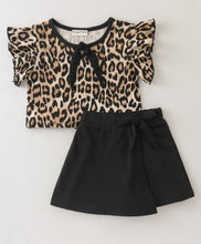 Load image into Gallery viewer, Animal Print Frilled Crop Top Flapped Short Set
