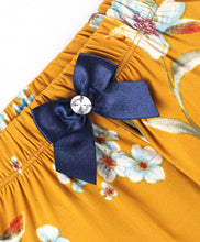 Load image into Gallery viewer, Floral Printed with Bow Shorts