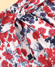 Load image into Gallery viewer, Floral Printed Bow Belt Shorts