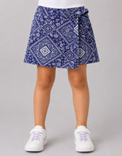 Load image into Gallery viewer, Abstract Printed Bow Applique Skort