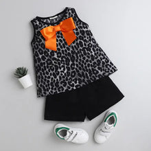 Load image into Gallery viewer, CrayonFlakes Soft and comfortable Leopard Printed Sleeveless Set