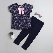 Load image into Gallery viewer, CrayonFlakes Soft and comfortable Hearts with Bow Leggings Set