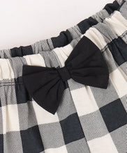 Load image into Gallery viewer, Checkered Printed with Bow Shorts